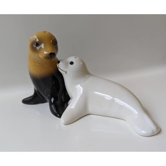 Westland Giftware Sea Lion Magnetic Salt & Pepper Shaker Set Wildlife Rare - Picture 1 of 7